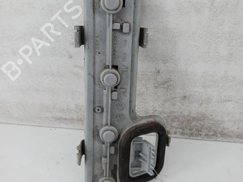 Lamp holder OPEL ZAFIRA A MPV (T98) 2.2 DTI 16V (F75) | BP28784191L10