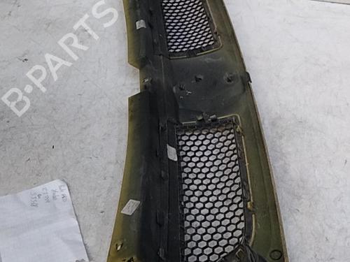Used Grille RENAULT TRAFIC II Van (FL) 1.9 dCi 80 (FL0B) (82 hp) 28763084