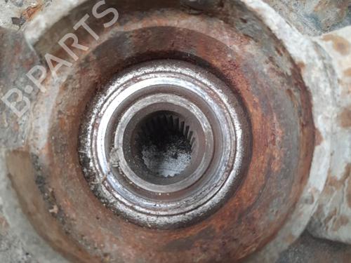 Left front steering knuckle LAND ROVER FREELANDER I (L314) 2.0 Td4 4x4 | BP28786707M25