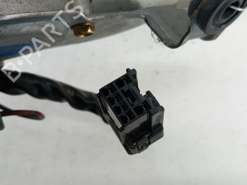 Used Rear wiper motor HYUNDAI SANTA FÉ I (SM) 2.0 CRDi 4x4 (125 hp) 28788925