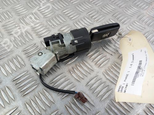 Used Ignition barrel PEUGEOT 5008 (0U_, 0E_) 1.6 HDi (112 hp) 30937428