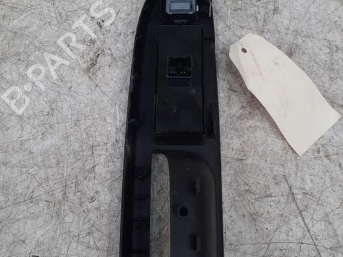 Interrupteur de vitre avant gauche VW PASSAT B6 (3C2) 1.9 TDI (105 hp) 28771647