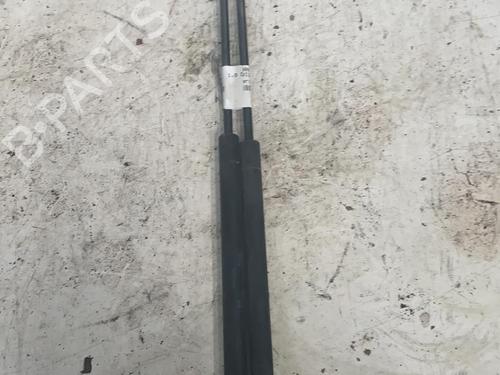 Used Tailgate lift support SEAT IBIZA III (6L1) 1.9 TDI (100 hp) 28750472