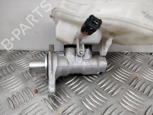 Used Brake master cylinder PEUGEOT 2008 I (CU_) 1.2 THP 110 / PureTech 110 (110 hp) 28780250