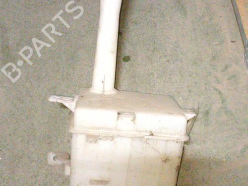 Used Windscreen washer tank KIA CARENS III MPV (UN) 2.0 CRDi 140 (140 hp) 28751351