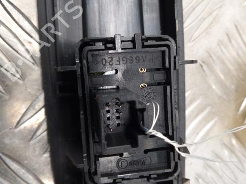 Used Right front window switch Right front window switch RENAULT LAGUNA III Grandtour (KT0/1) 1.5 dCi (KT0A, KT0R, KT02) (110 hp) 28736230 28736230
