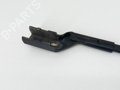 Used Front windshield wiper arm SKODA RAPID (NH3, NK3, NK6) 1.6 TDI (105 hp) 28773550