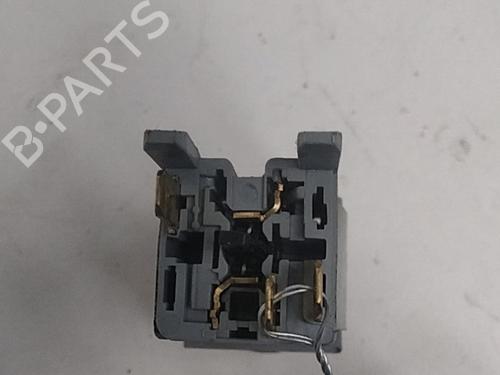 Used Warning switch PEUGEOT PARTNER Box Body/MPV (5_, G_) 1.9 D (69 hp) 28747340