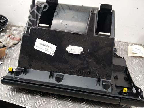 glove-box-renault-kadjar-ha_-hl_-2015-28736900 main image