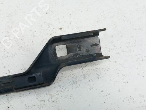 Used Front windshield wiper arm VOLVO V50 (545) 2.0 D (136 hp) 28788307