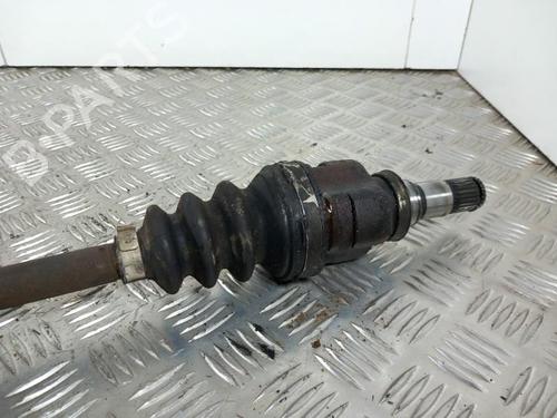 Drivaksel fortil venstre PEUGEOT 107 (PM_, PN_) 1.4 HDi | BP28746664M38 