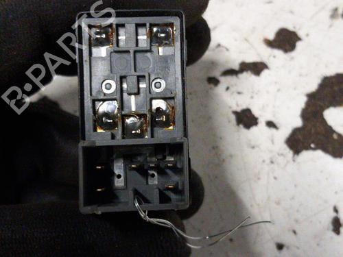 Used Right rear window switch Right rear window switch CHEVROLET SPARK (M300) 1.2 (82 hp) 28785903 28785903