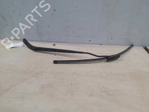 Used Front windshield wiper arm RENAULT SCÉNIC II (JM0/1_) 1.9 dCi (JM0G, JM12, JM1G, JM2C) (120 hp) 28754233