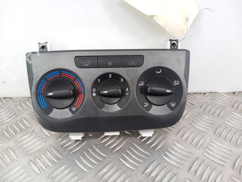 Used Climate control FIAT GRANDE PUNTO (199_) 1.3 D Multijet (75 hp) 30464322