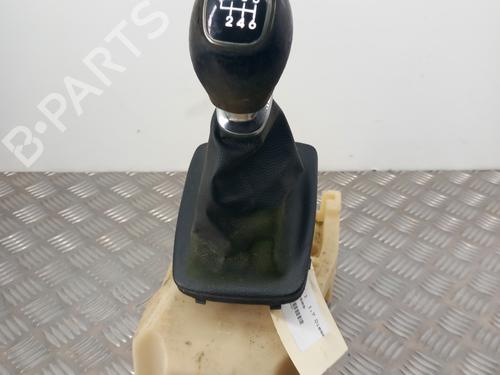 Gear lever KIA CARENS IV 1.7 CRDi | BP28735290M90 - Image 2