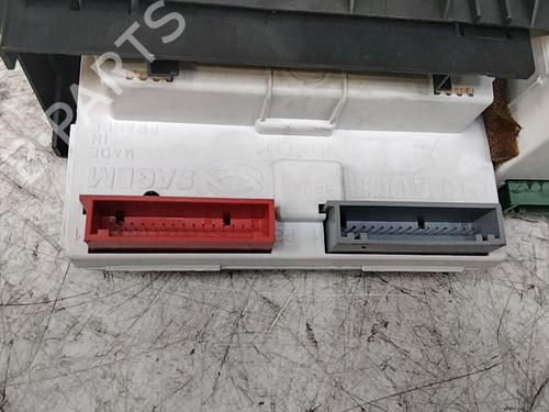 Pantalla multifuncion RENAULT SCÉNIC I MPV (JA0/1_, FA0_) 1.9 dCi (JA05, JA1F) (102 hp) 28789471