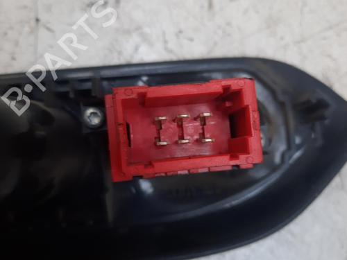 Used Right rear window switch RENAULT LAGUNA I (B56_, 556_) 1.9 dCi (B56W) (107 hp) 28786256