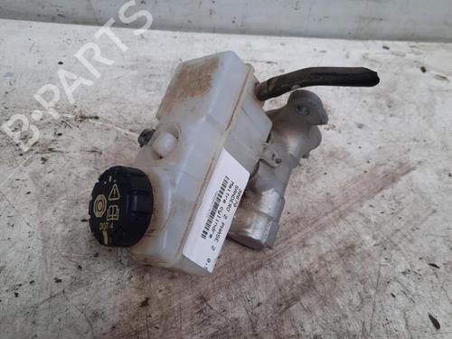Used Brake master cylinder DACIA SANDERO II TCe 90 (B8M1, B8MA, B8AC) (90 hp) 28772247