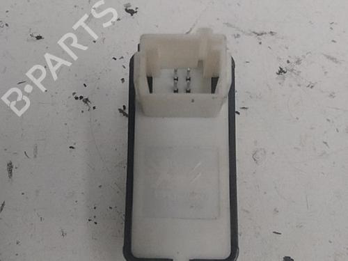 Used Right front window switch Right front window switch CITROËN BERLINGO Box Body/MPV (B9) 1.6 HDi / BlueHDi 75 (75 hp) 28769555 28769555
