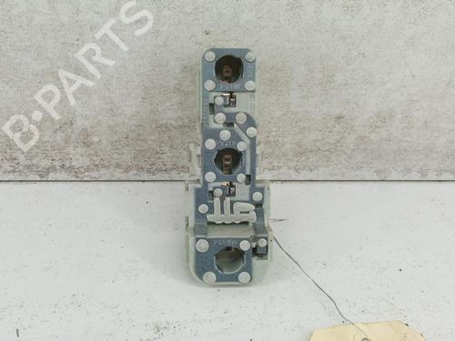 Used Lamp holder MERCEDES-BENZ B-CLASS Sports Tourer (W245) B 180 CDI (245.207) (109 hp) 28741425