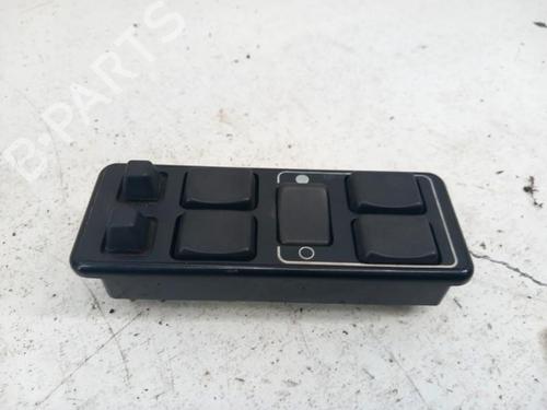 Used Left front window switch VOLVO 740 Kombi (745) 2.4 TD Interc. (122 hp) 28783358