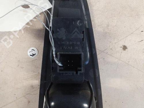 Used Right rear window switch Right rear window switch PEUGEOT 308 I (4A_, 4C_) 1.6 HDi (109 hp) 28754228 28754228