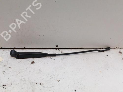 Used Front windshield wiper arm OPEL CORSA C (X01) 1.7 DTI (F08, F68) (75 hp) 28767352