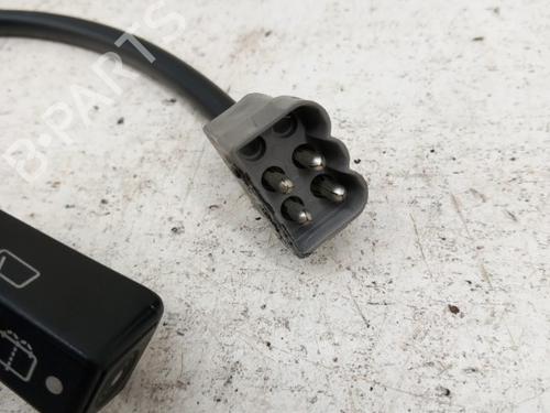 Used Steering column stalk Steering column stalk VOLVO 940 Kombi (945) 2.4 TD Intercooler (122 hp) 28743844 28743844