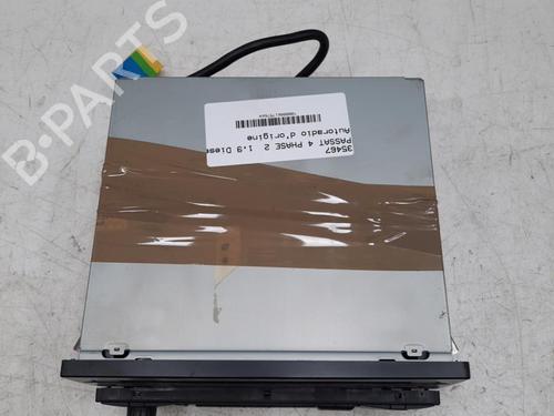 Used Radio VW PASSAT B5.5 (3B3) 1.9 TDI (130 hp) 28759920
