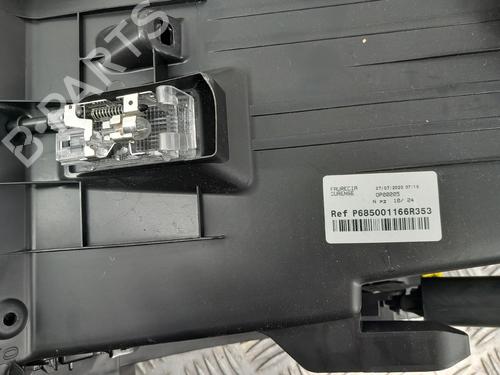 glove-box-renault-megane-iv-hatchback-b9amn_-2015-34627074 main image
