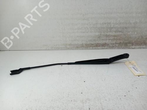 Used Front windshield wiper arm SEAT IBIZA IV (6J5, 6P1) 2.0 TDI (143 hp) 28740496