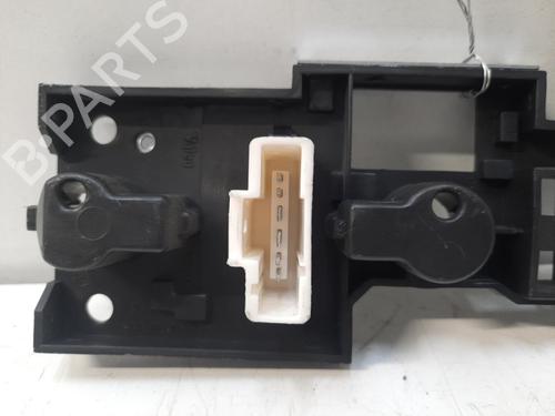 Used Lamp holder CITROËN C5 II (RC_) 1.6 HDi (RC8HZB) (109 hp) 28770829