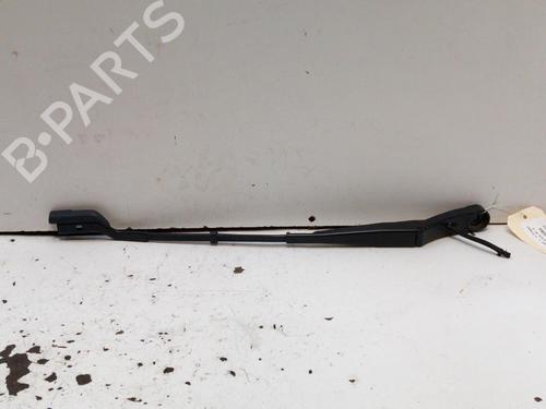 Used Front windshield wiper arm PEUGEOT 3008 II SUV (MC_, MR_, MJ_, M4_) 2.0 BlueHDi 150 (MJAHXH, MJAHXV, MJAHXG, MJAHSH, MJAHRH,... (150 hp) 28767381