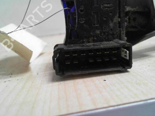 Used Steering column stalk Steering column stalk DACIA DUSTER (HS_) 1.5 dCi 4x4 (HSMC, HSMD) (110 hp) 28765518 28765518