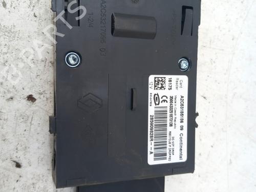 Card reader RENAULT SCÉNIC III (JZ0/1_) 1.5 dCi (JZ02, JZ0R) | BP28738532E4