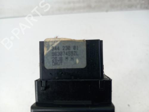 Used Steering column stalk Steering column stalk PEUGEOT 206 Hatchback (2A/C) 1.4 i (75 hp) 28743728 28743728