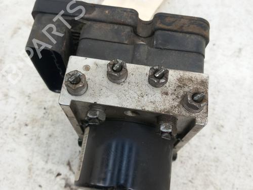 Used ABS pump ABS pump RENAULT TWINGO II (CN0_) 1.2 16V (CN04, CN0B) (75 hp) 28781575 28781575