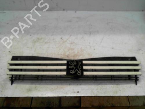 Used Grille PEUGEOT 205 II (20A/C) 1.7 Diesel (60 hp) 28777518