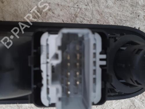Used Left front window switch Left front window switch RENAULT TWINGO II (CN0_) 1.2 16V (CN04, CN0B) (75 hp) 28760435 28760435