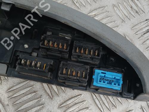 Used Left front window switch Left front window switch CITROËN EVASION MPV (22, U6) 2.0 HDI (109 hp) 29725215 29725215