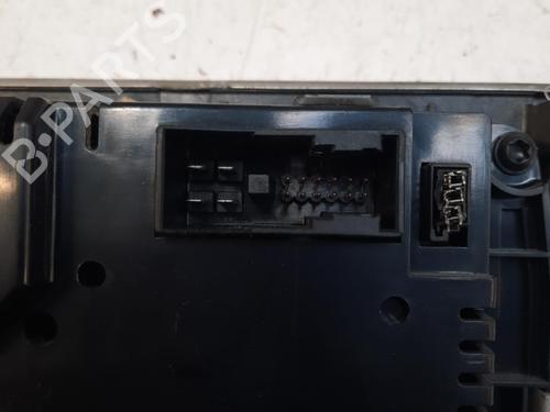 climate-control-mercedes-benz-c-class-w203-2000-2001-2002-2003-2004-2005-2006-2007-28786655 main image