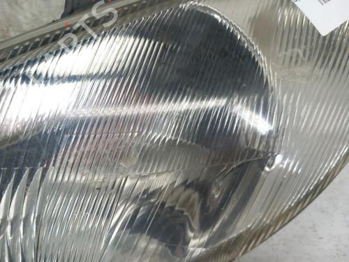 Faro izquierdo PEUGEOT 206 Hatchback (2A/C) 1.4 i (75 hp) 28746584