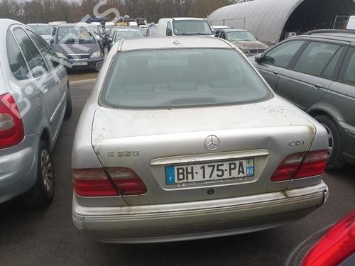 Brugte MERCEDES-BENZ E-CLASS (W210) E 320 CDI (210.026) 4562100