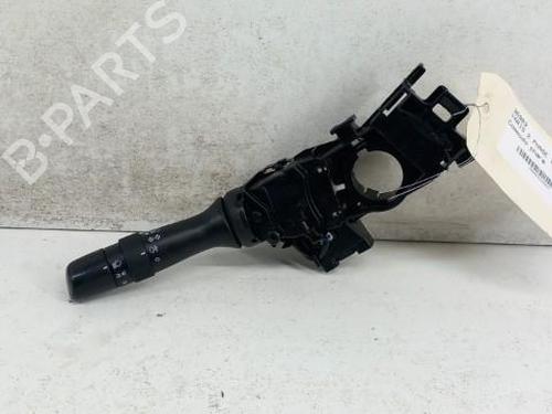 Commutateur TOYOTA YARIS (_P9_) 1.4 D-4D (NLP90_, NLP90R) (90 hp) 28784215
