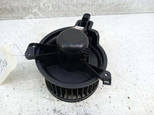 Used Heater blower motor Heater blower motor CITROËN BERLINGO / BERLINGO FIRST MPV (MF_, GJK_, GFK_) 1.6 HDI 90 (MF9HX) (90 hp) 28734637 28734637
