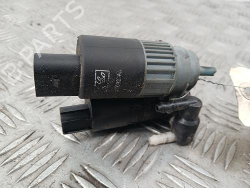 Used Washer pump FORD FOCUS III Turnier 2.0 TDCi (163 hp) 30699084