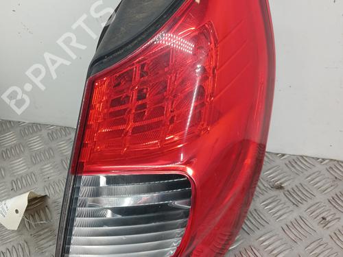 Feu arrière droit RENAULT SCÉNIC II (JM0/1_) 2.0 (JM05, JM0U, JM1N, JM1U, JM2V) (135 hp) 30299056