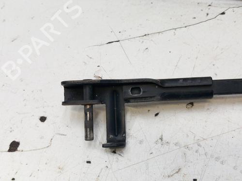Used Front windshield wiper arm ALFA ROMEO 159 (939_) 1.9 JTDM 8V (939AXE1B) (120 hp) 28778886