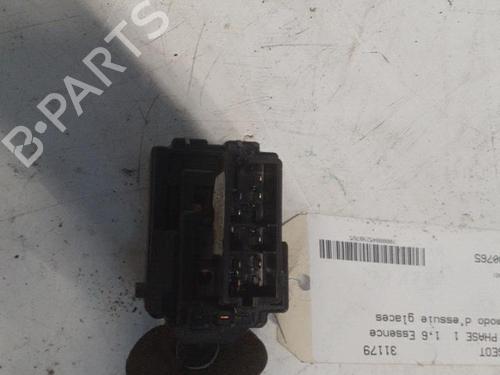 Used Steering column stalk Steering column stalk PEUGEOT 306 (7B, N3, N5) 1.6 SR (89 hp) 28765057 28765057