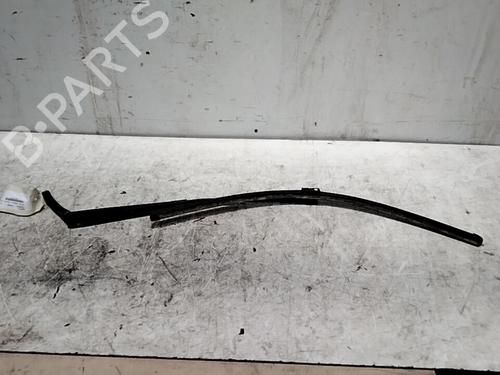 Used Front windshield wiper arm VW TOURAN (1T1, 1T2) 1.9 TDI (105 hp) 28760389